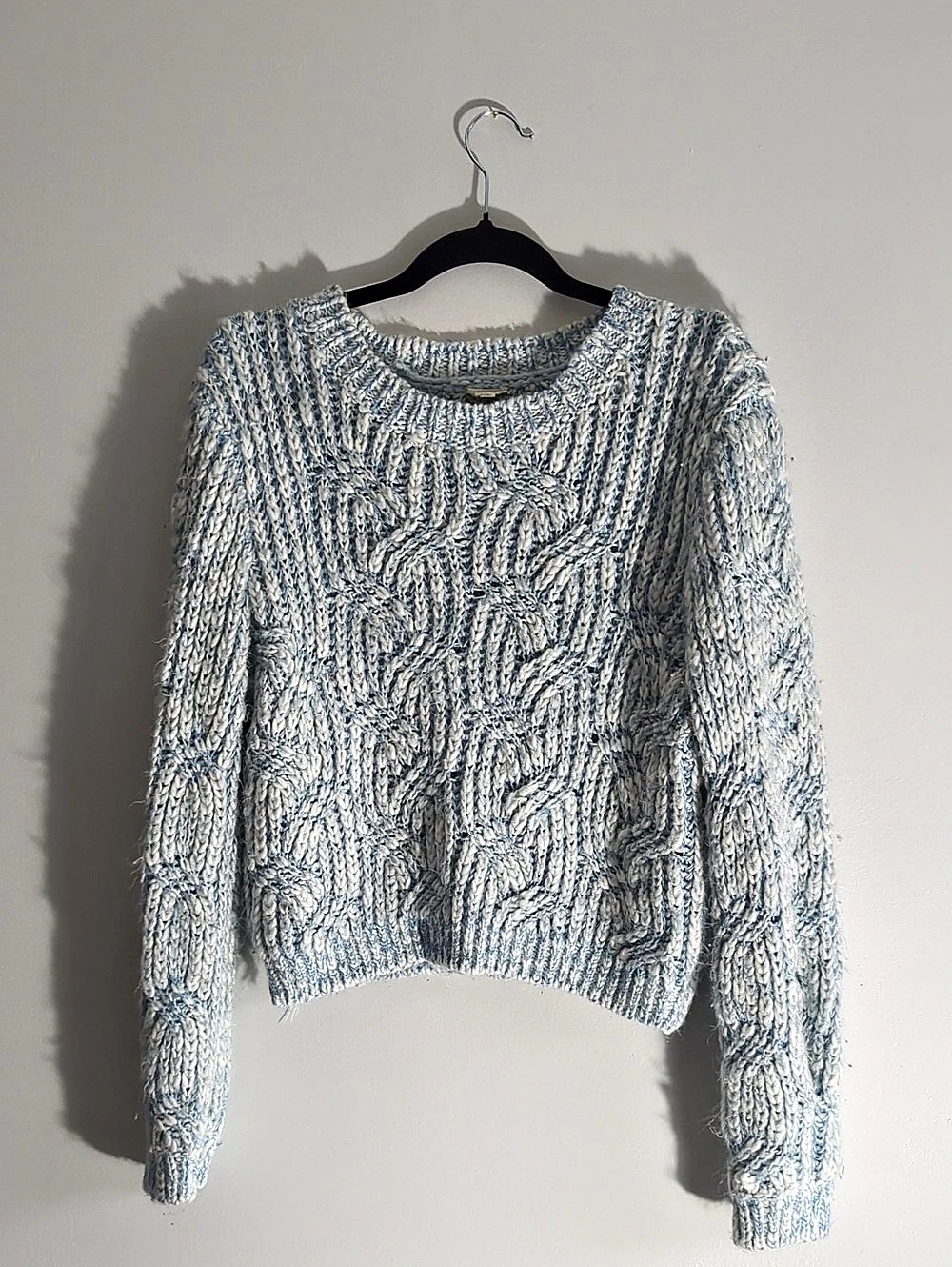 Garage Cable Knit Sweater in Blue & White Size Large